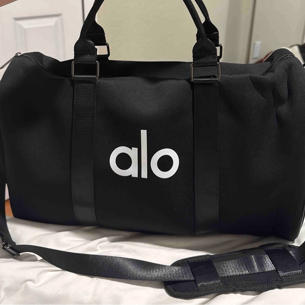 ALO Yoga Traverse Black Duffel Bag